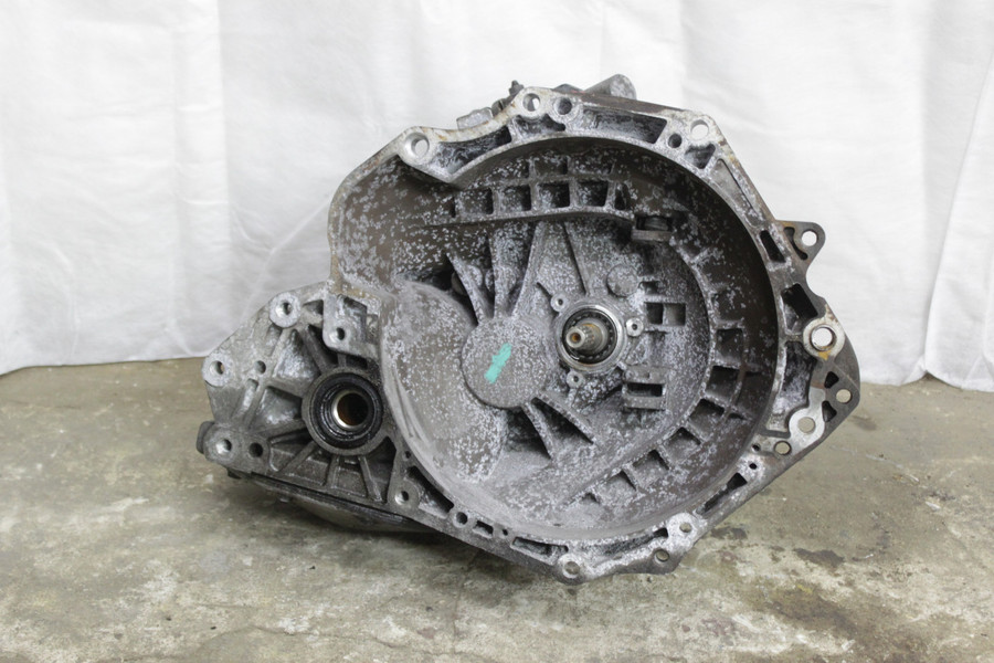 Купить МКПП F17 W419 (пластиковая боковая крышка) коробка переключения ...