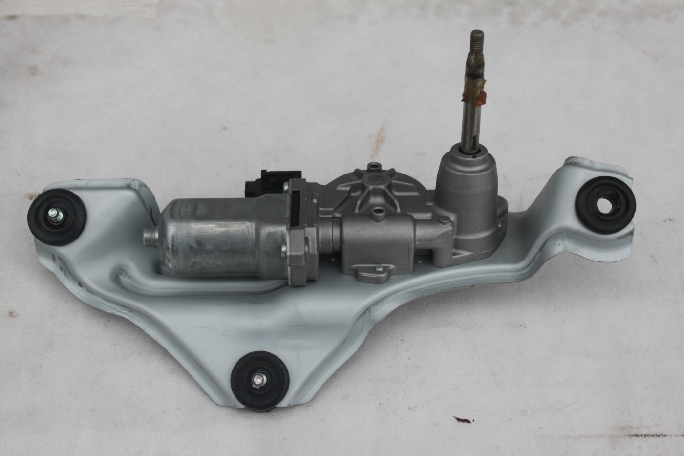 Задний дворник хендай туссан. Моторчик дворников передних Hyundai Tucson 2007. Actuator Tucson 3d