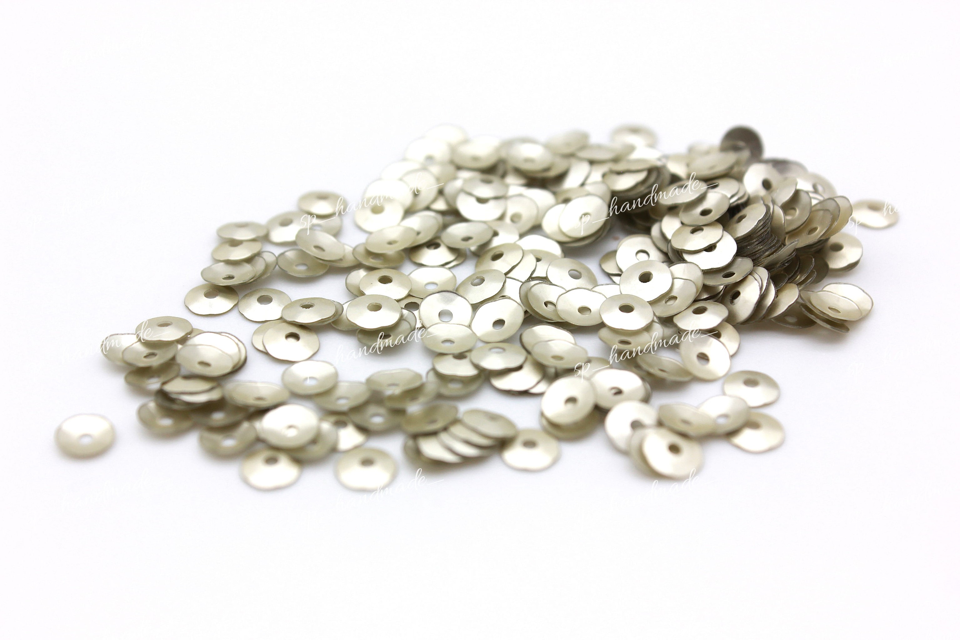 4а. Пайетки плоские 101 irise. Пайетки чаша 4 мм белые. Пайетки плоские 4 мм. Sp handmade.