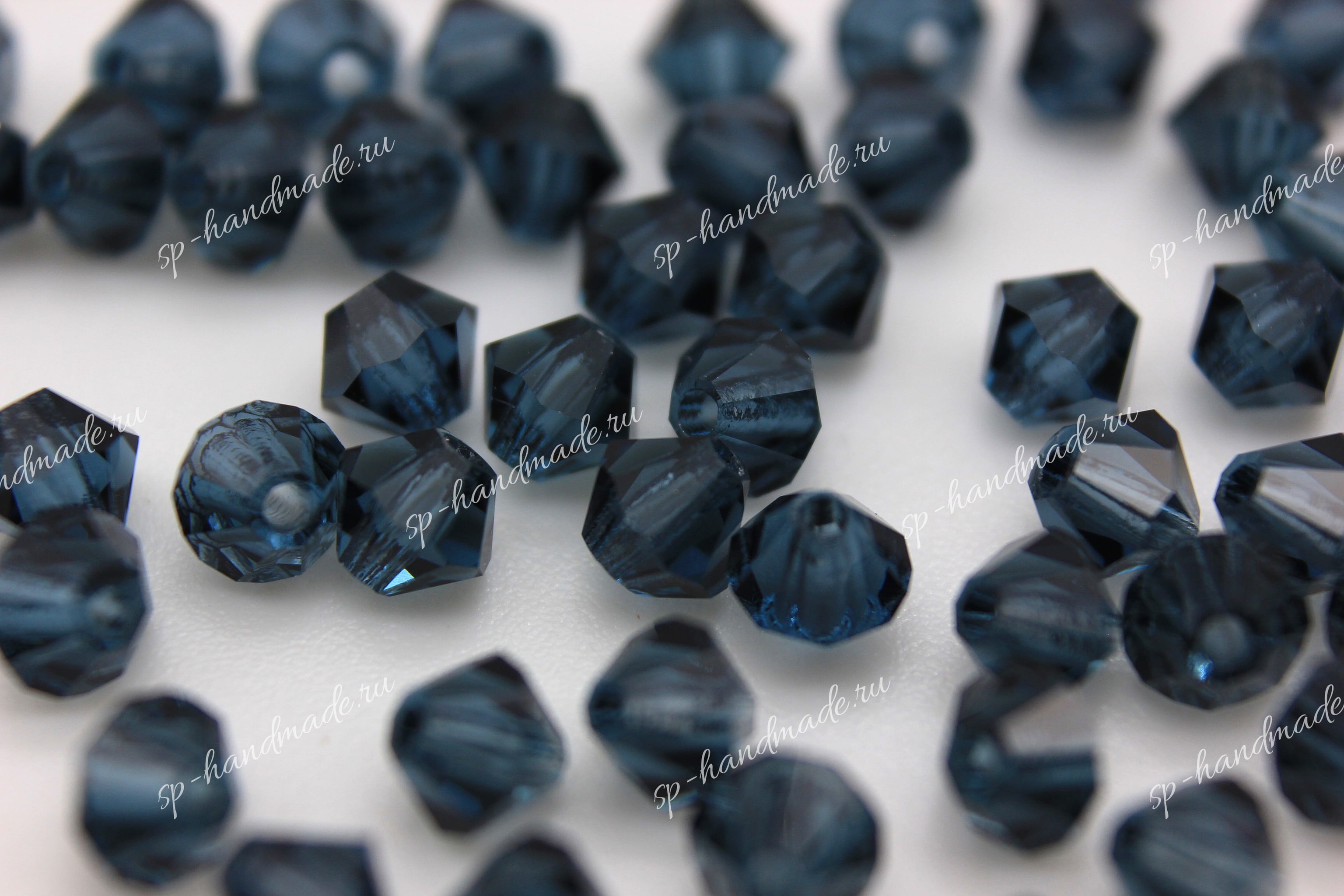 Купить Биконусы хрусталь 3 мм Montana 10 шт (Preciosa) с доставкой по ...